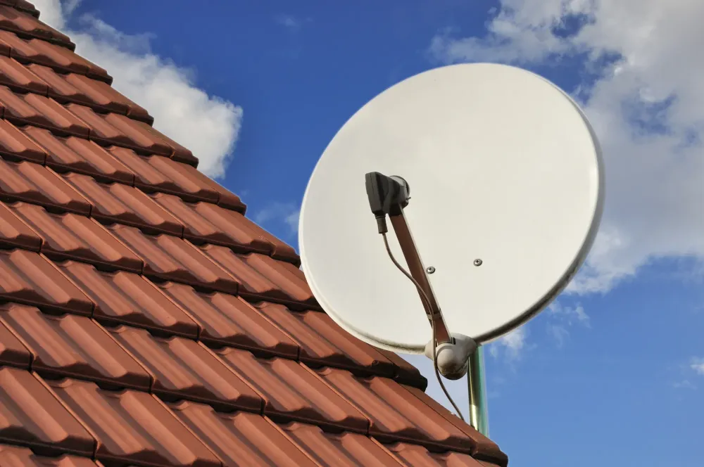 Parabole antennes TV près de Arthon en Retz